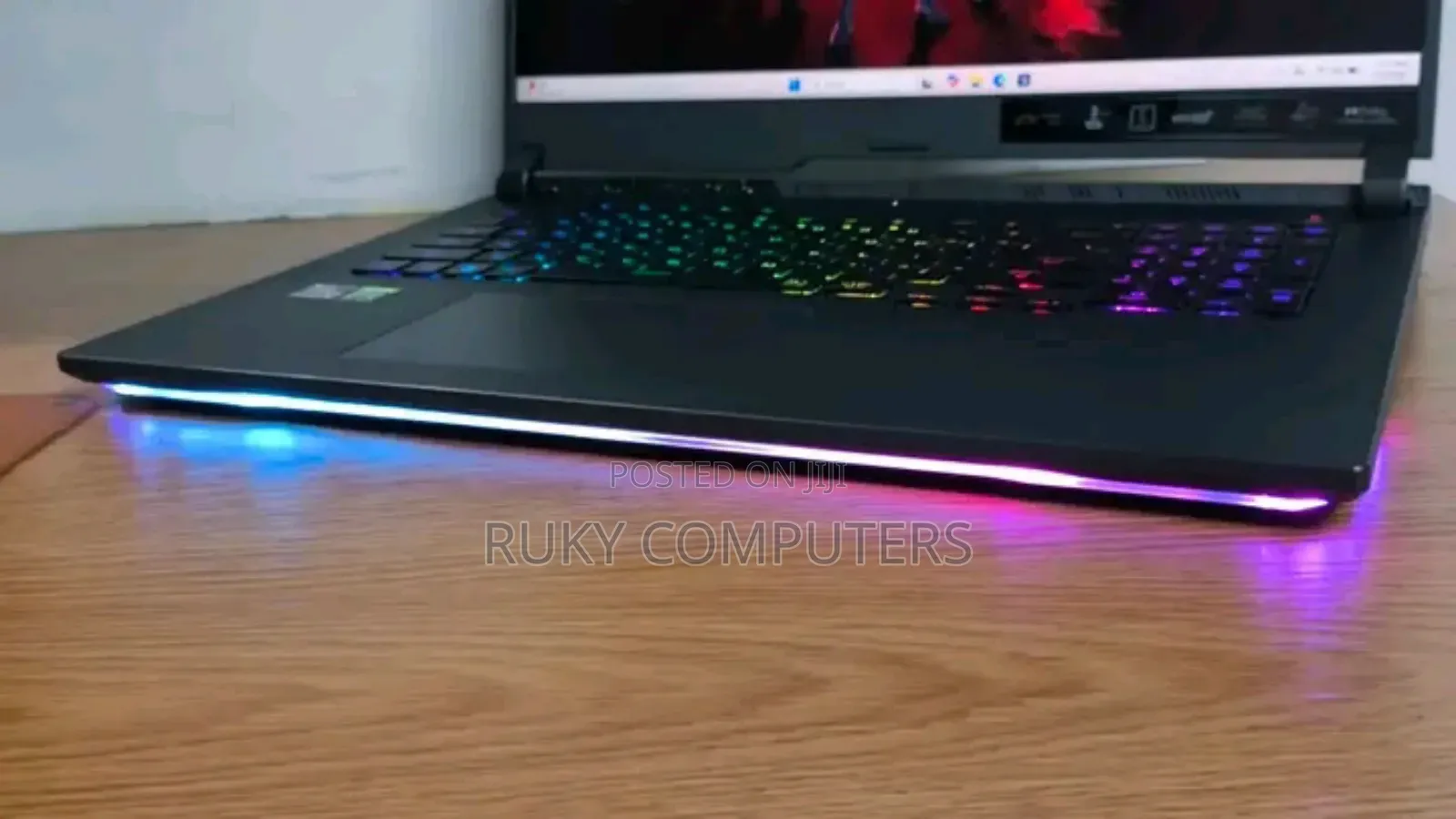 New Laptop Asus ROG Strix G17 16GB AMD Ryzen 7 SSD 512GB