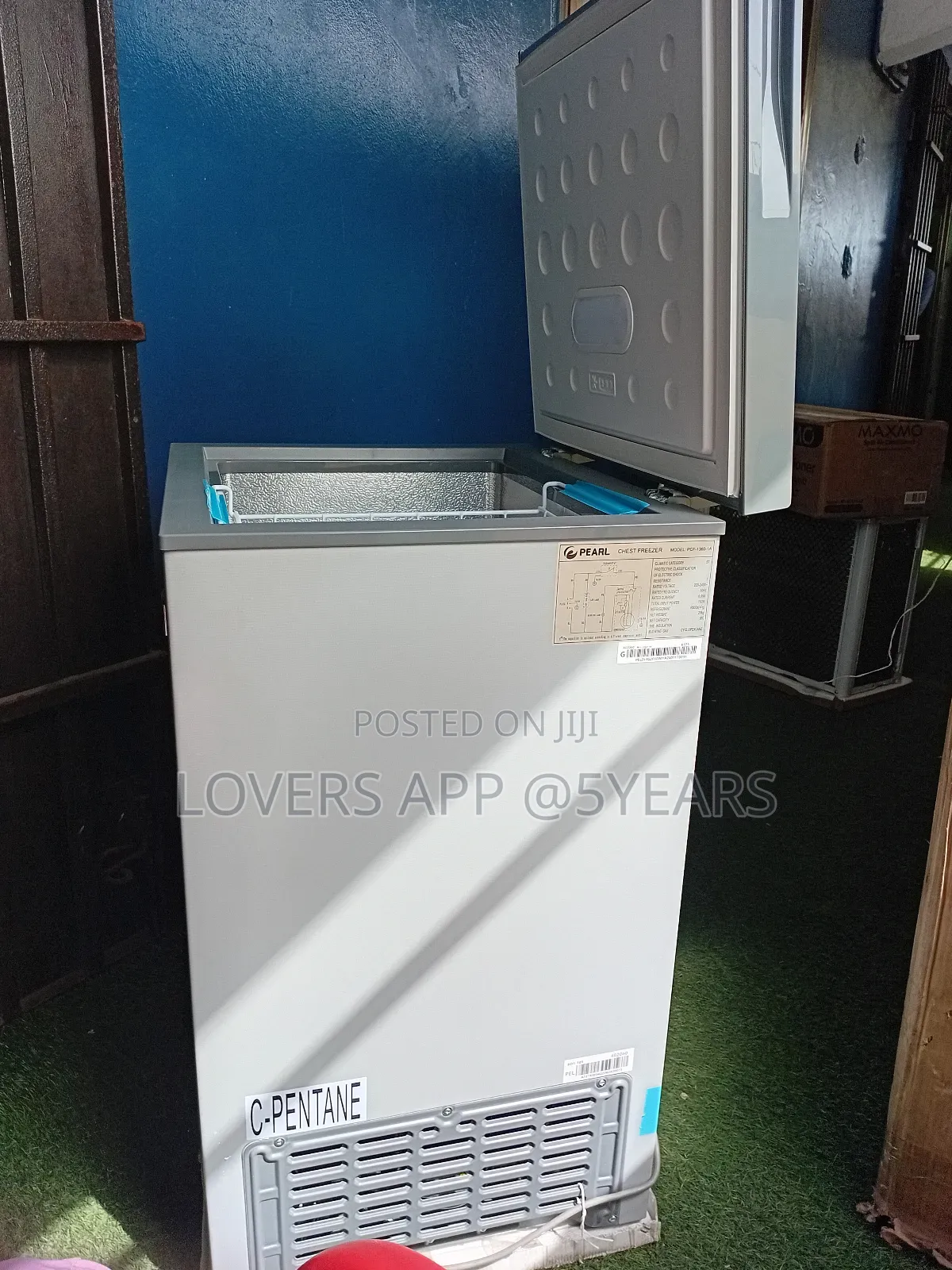Chest Freezer, Pearl 98l Silver Chest Freezer