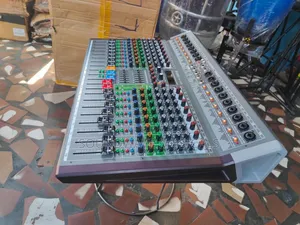 Yamaha Pa 1600 Mixer
