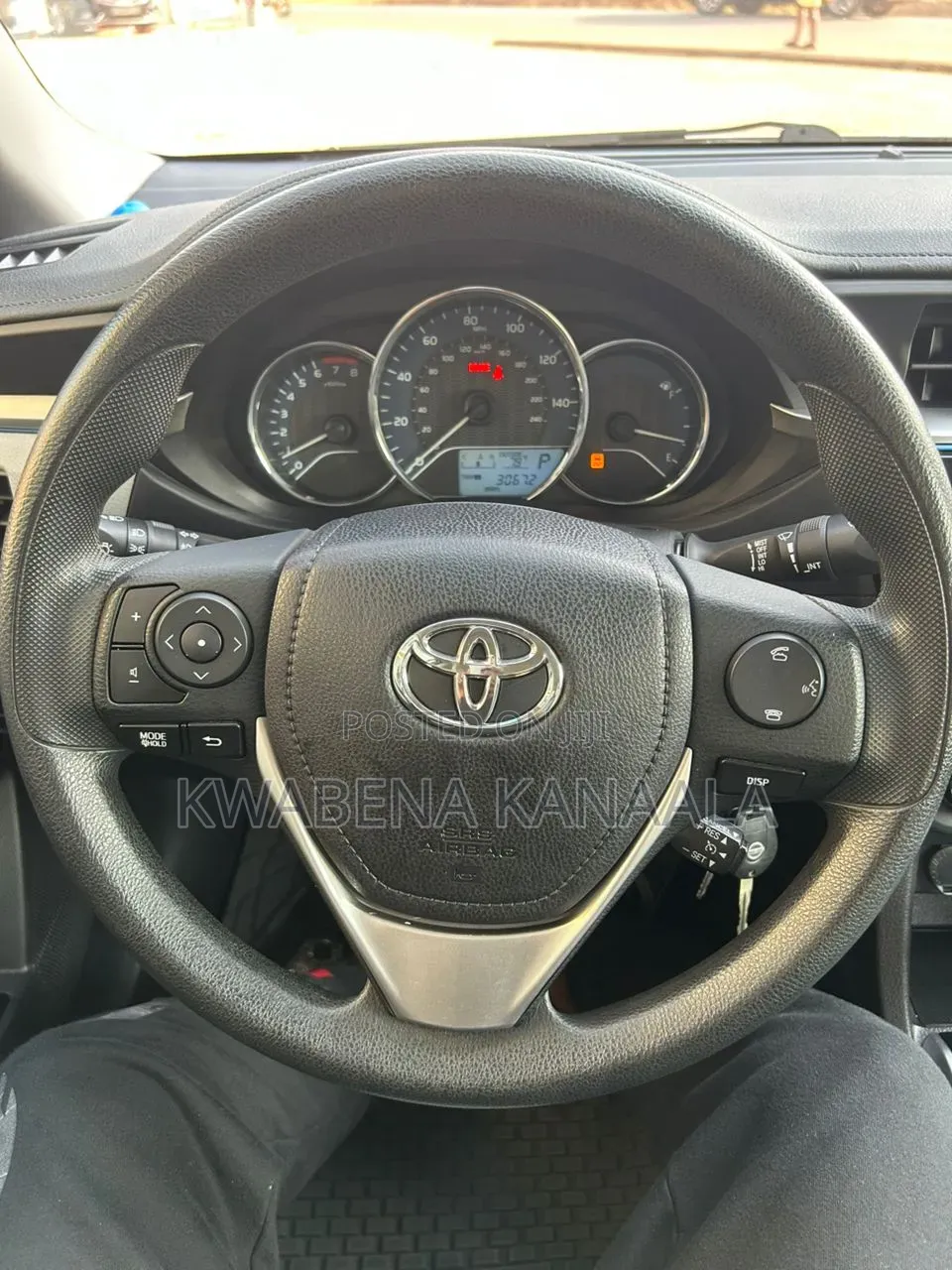 Toyota Corolla 2014 White