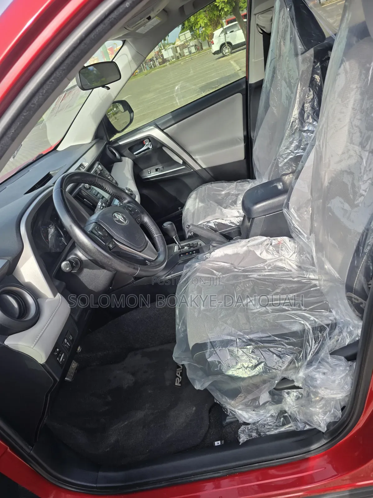 Toyota RAV4 XLE 4dr SUV AWD (2.5L 4cyl 6A) 2018 Red