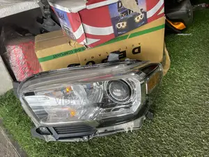 Toyota Tacoma 2016-2023 Headlights Original Used