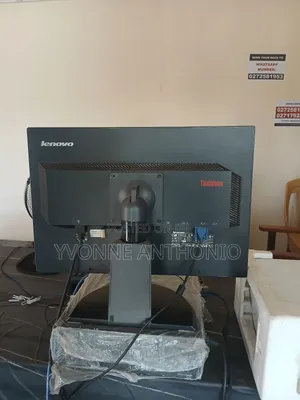 Desktop Computer Lenovo 8GB Intel Core i3 HDD 500GB