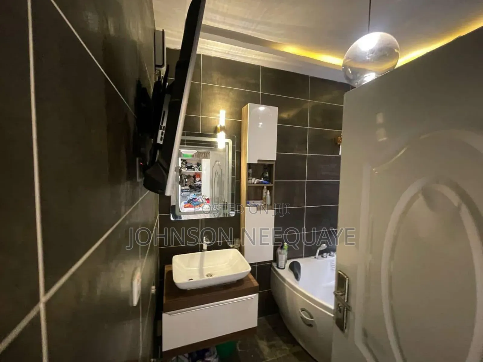Furnished 5bdrm House in Amasaman for sale