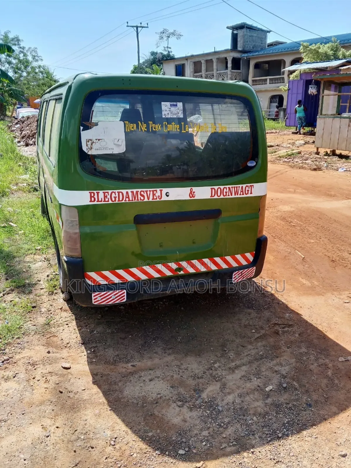 Nissan Caravan (Urvan) 1999 Green