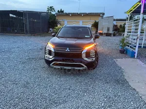 Mitsubishi Outlander 2022 Blue