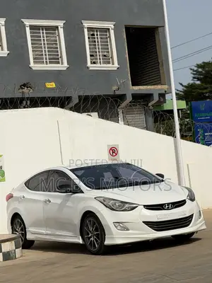 Hyundai Avante 2013 White