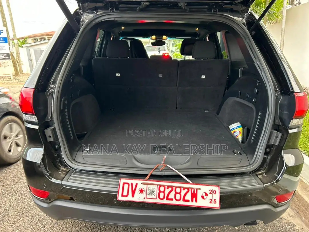 Jeep Grand Cherokee Limited 4dr 4x4 2019 Black