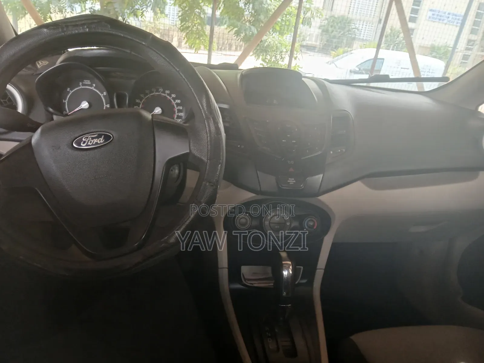 Ford Fiesta Se Sedan 2012 White