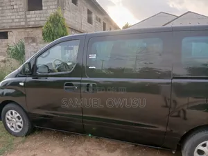 Hyundai H1 2011 Black