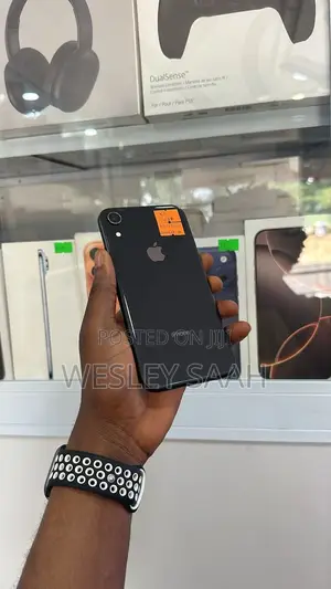 Apple iPhone XR 64 GB Black