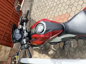 Yamaha 2019 Red