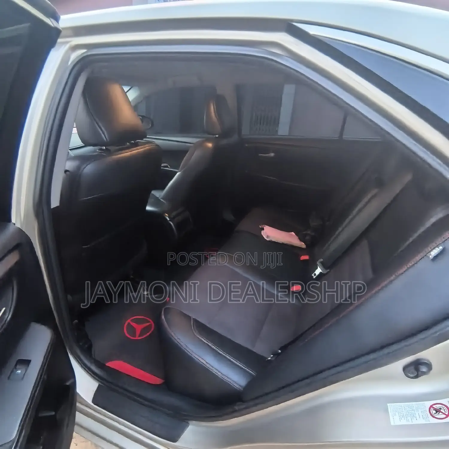 Toyota Camry 2017 Gold