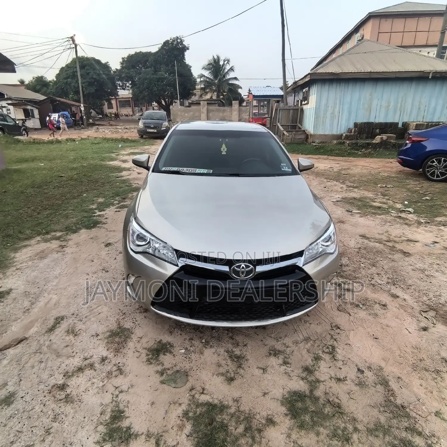Toyota Camry 2017 Gold