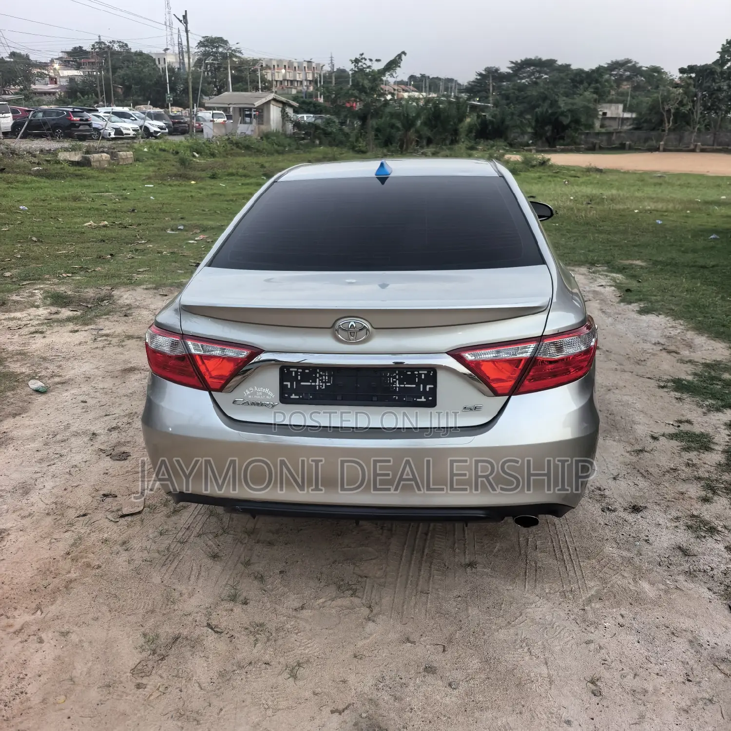 Toyota Camry 2017 Gold