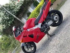 Honda VF 2006 Red