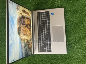New Laptop HP EliteBook 860 G10 16GB Intel Core i5 SSD 256GB
