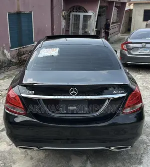 Mercedes-Benz C300 Sport 4Matic Sedan AWD (2.0L 4cyll 7A) 2016 Black