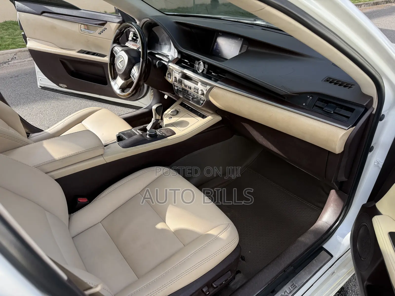 Lexus ES 350 FWD 2016 White