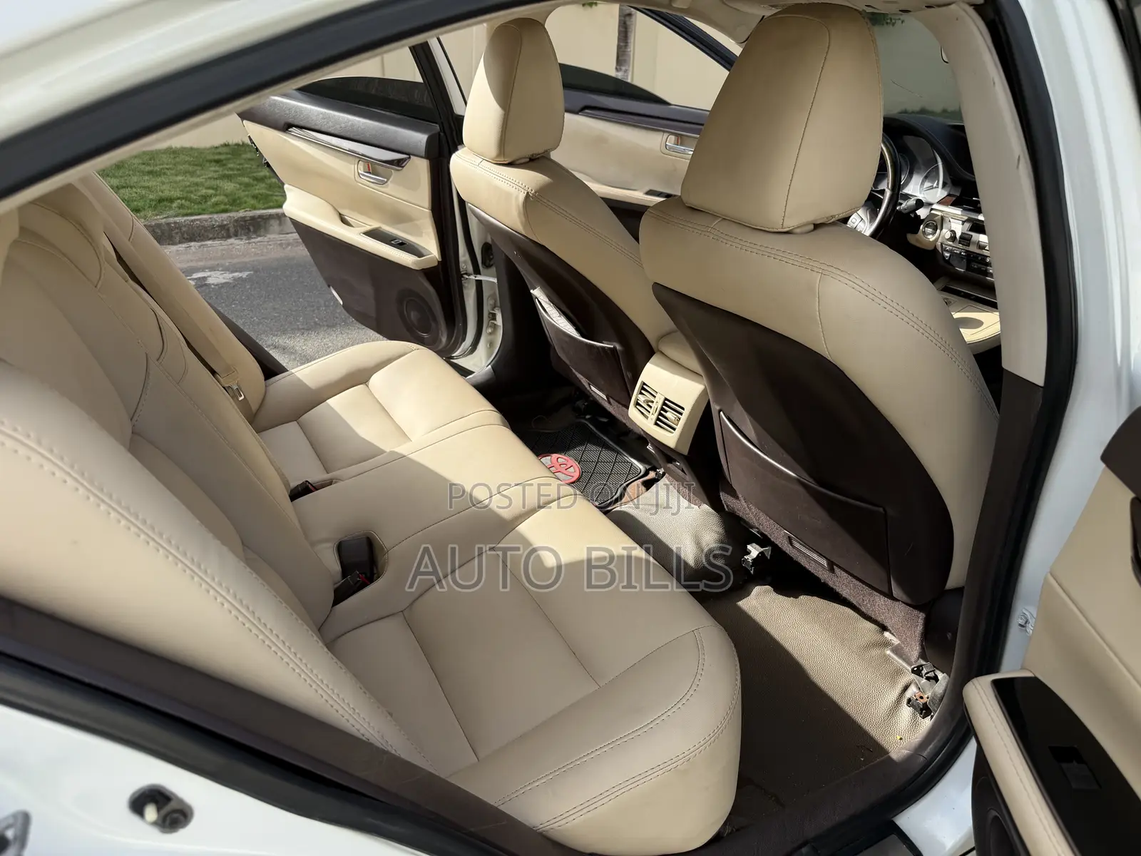 Lexus ES 350 FWD 2016 White