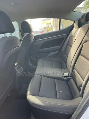 Hyundai Elantra SE 2018 White