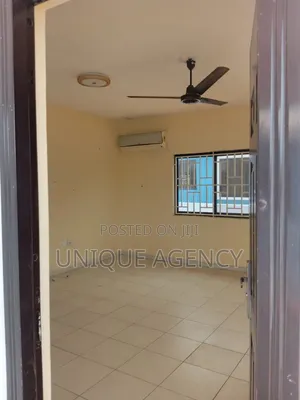 3bdrm Bungalow in Community 25 for sale