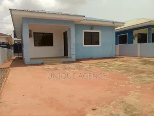 3bdrm Bungalow in Community 25 for sale