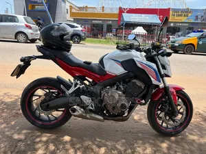 Honda CB 2017 White