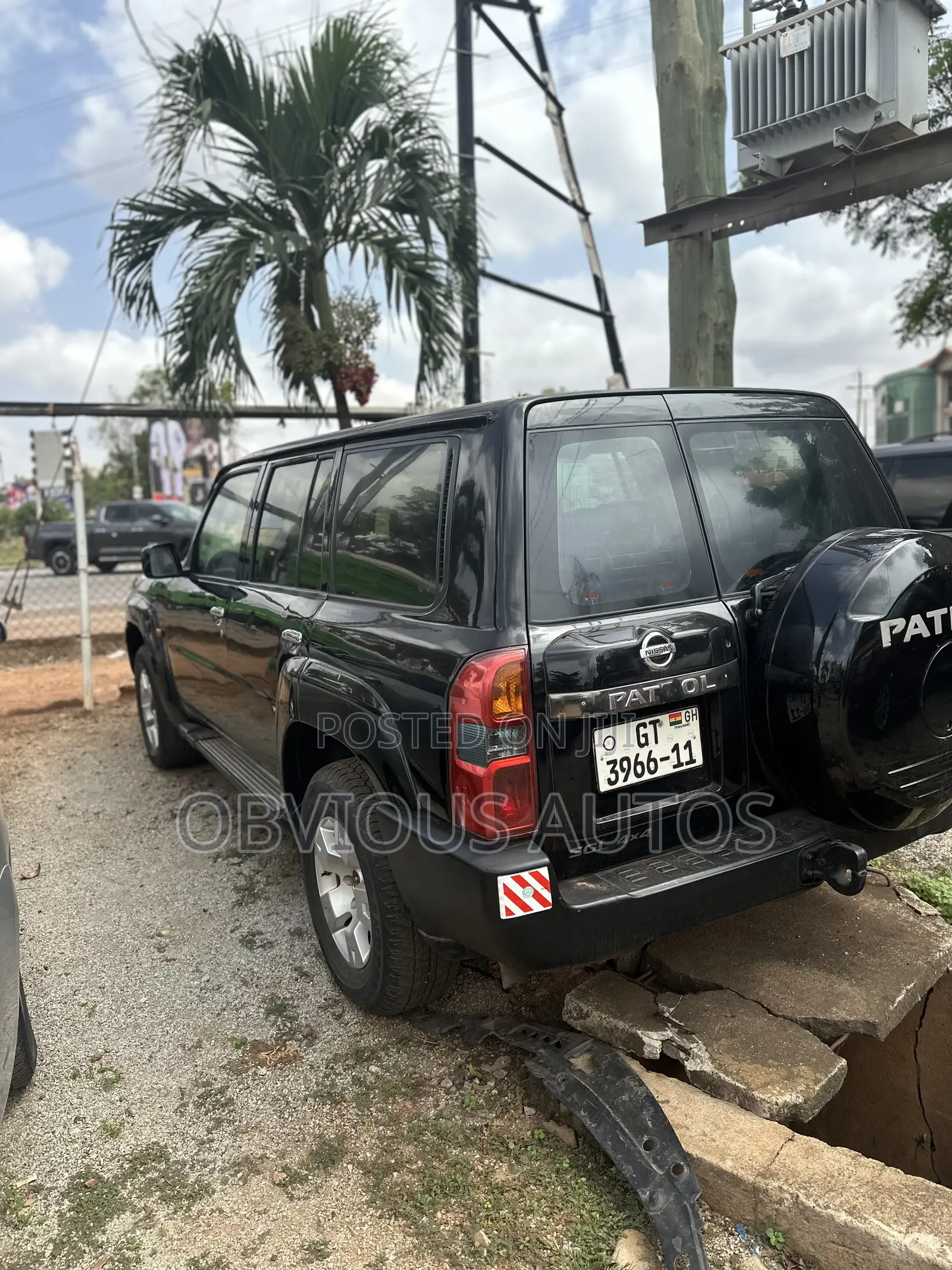 Nissan Patrol 2011 Black