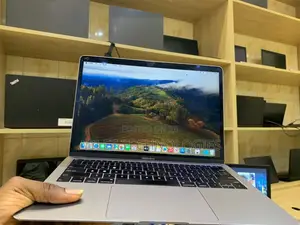 Laptop Apple MacBook Air 2018 8GB Intel Core i5 SSD 256GB