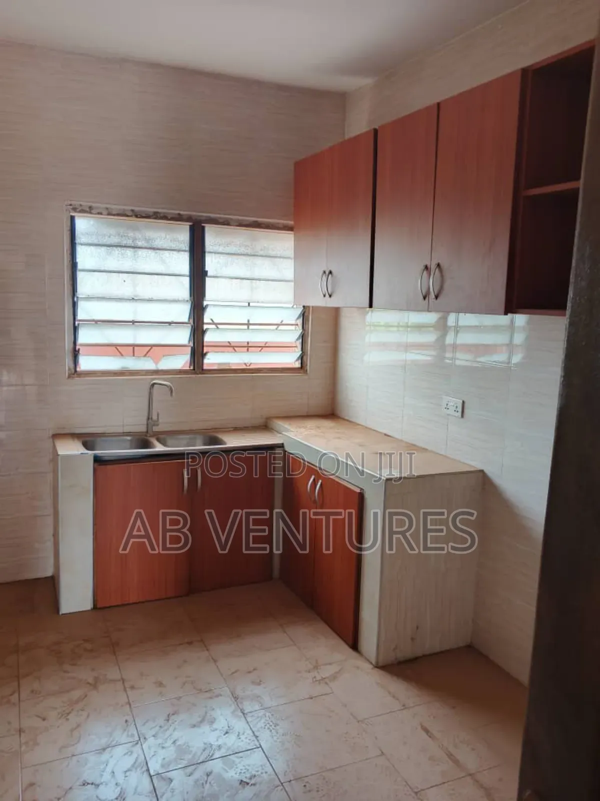 2bdrm Apartment in Amanfro, Valley View Area for rent