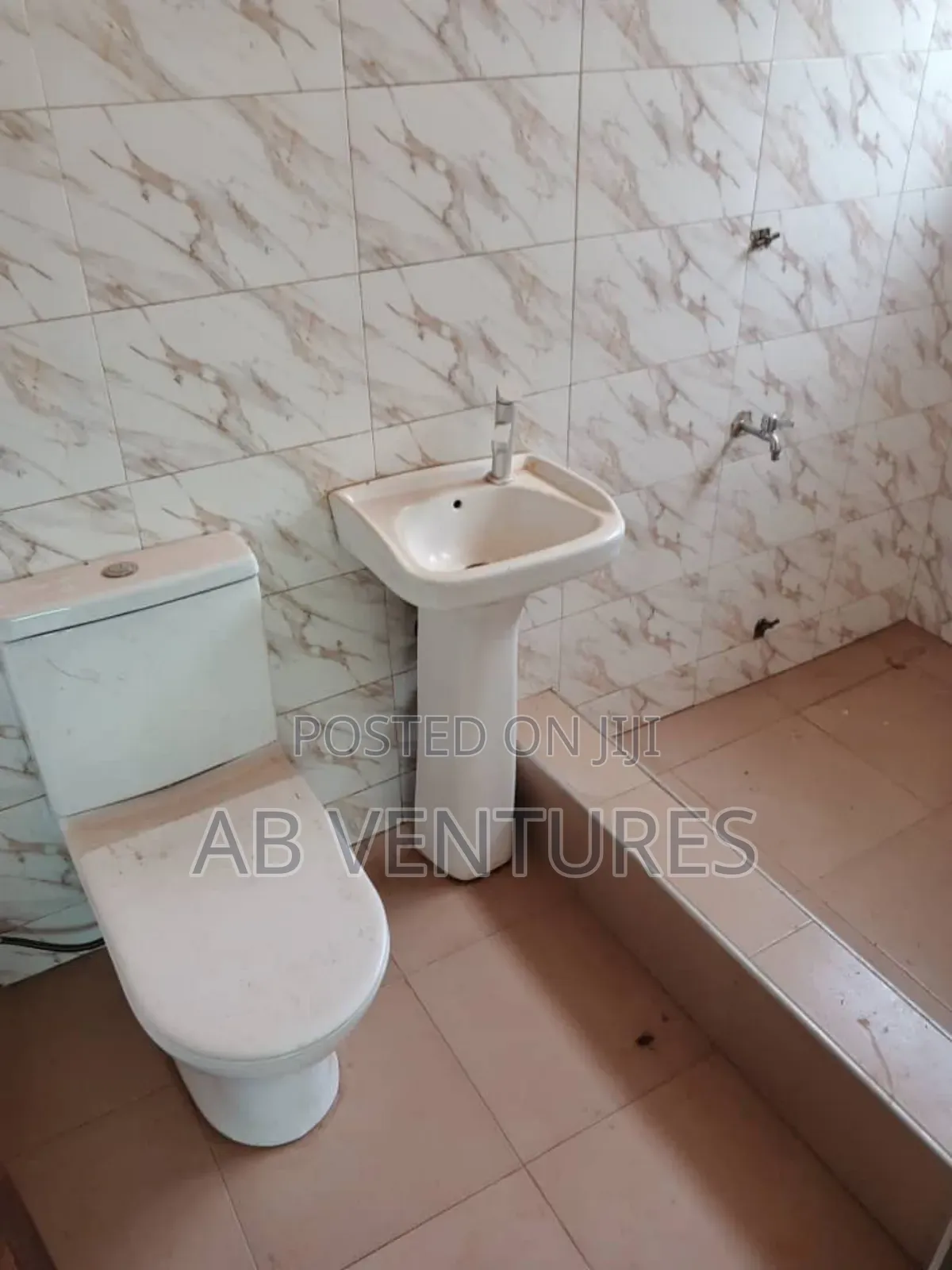 2bdrm Apartment in Amanfro, Valley View Area for rent