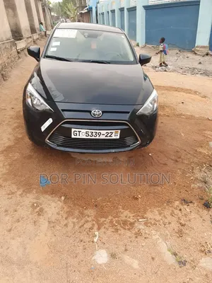 Toyota Yaris 2018 Blue
