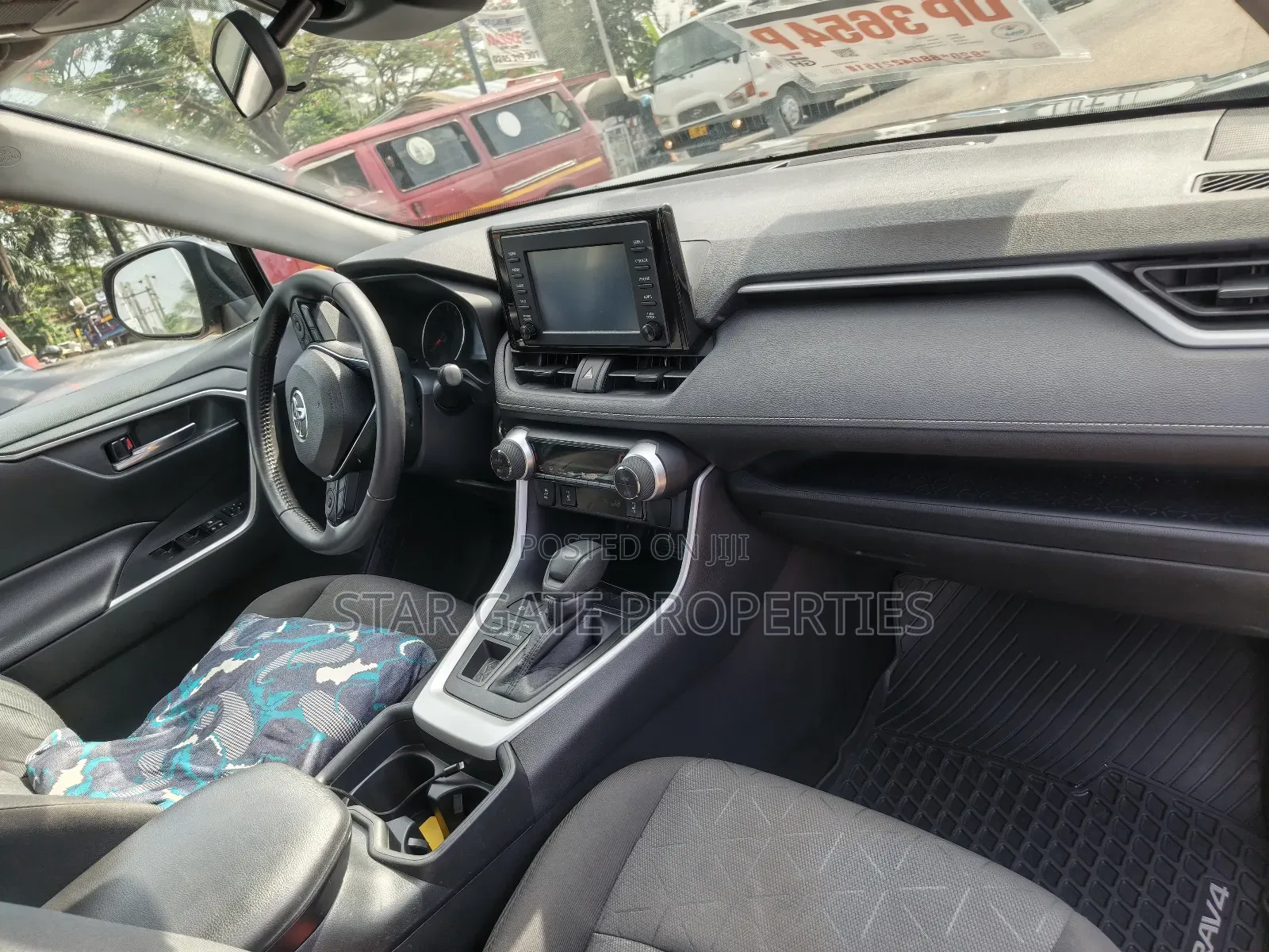 Toyota RAV4 2023 Gray