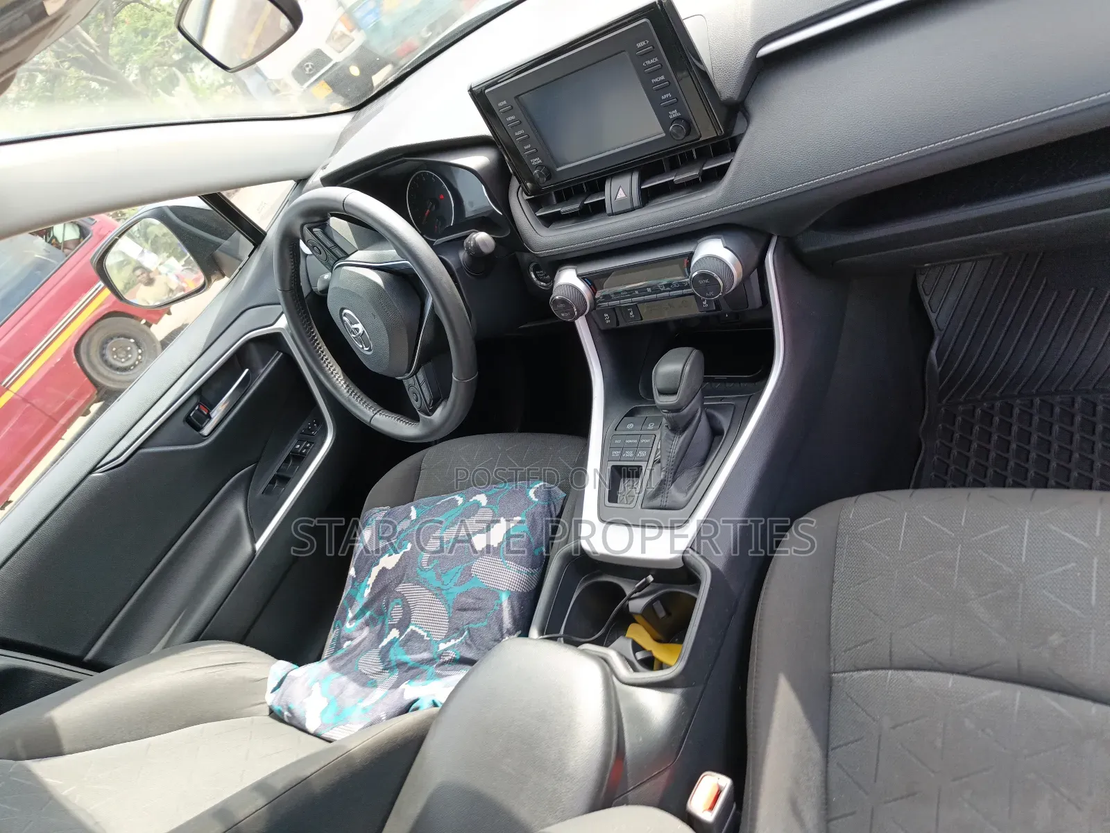Toyota RAV4 2023 Gray