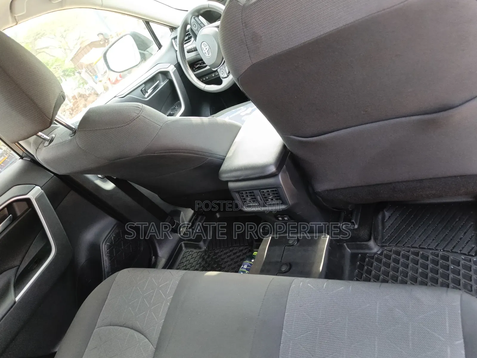 Toyota RAV4 2023 Gray