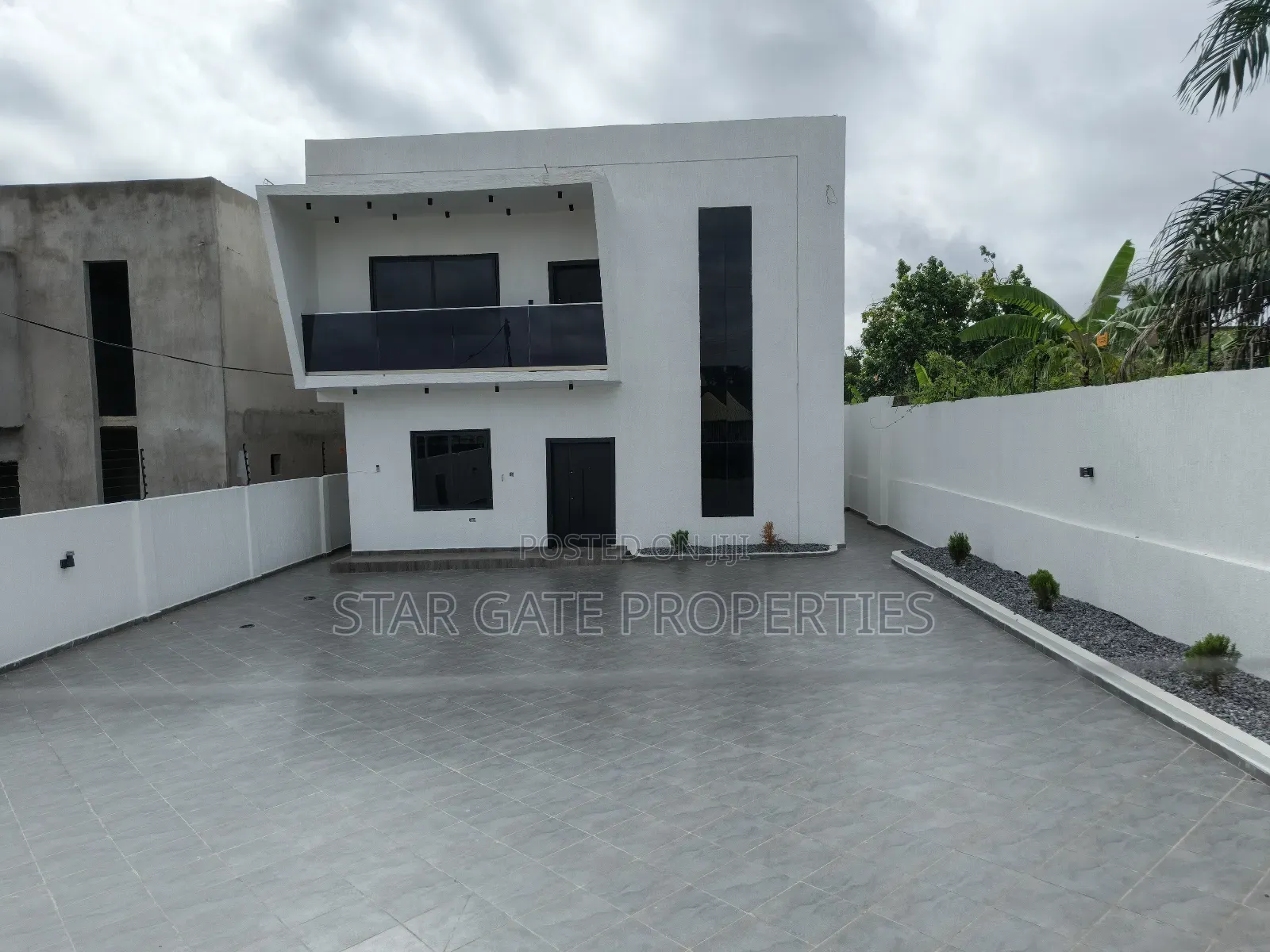 6bdrm House in Kentinkrono, Kumasi Metropolitan for sale