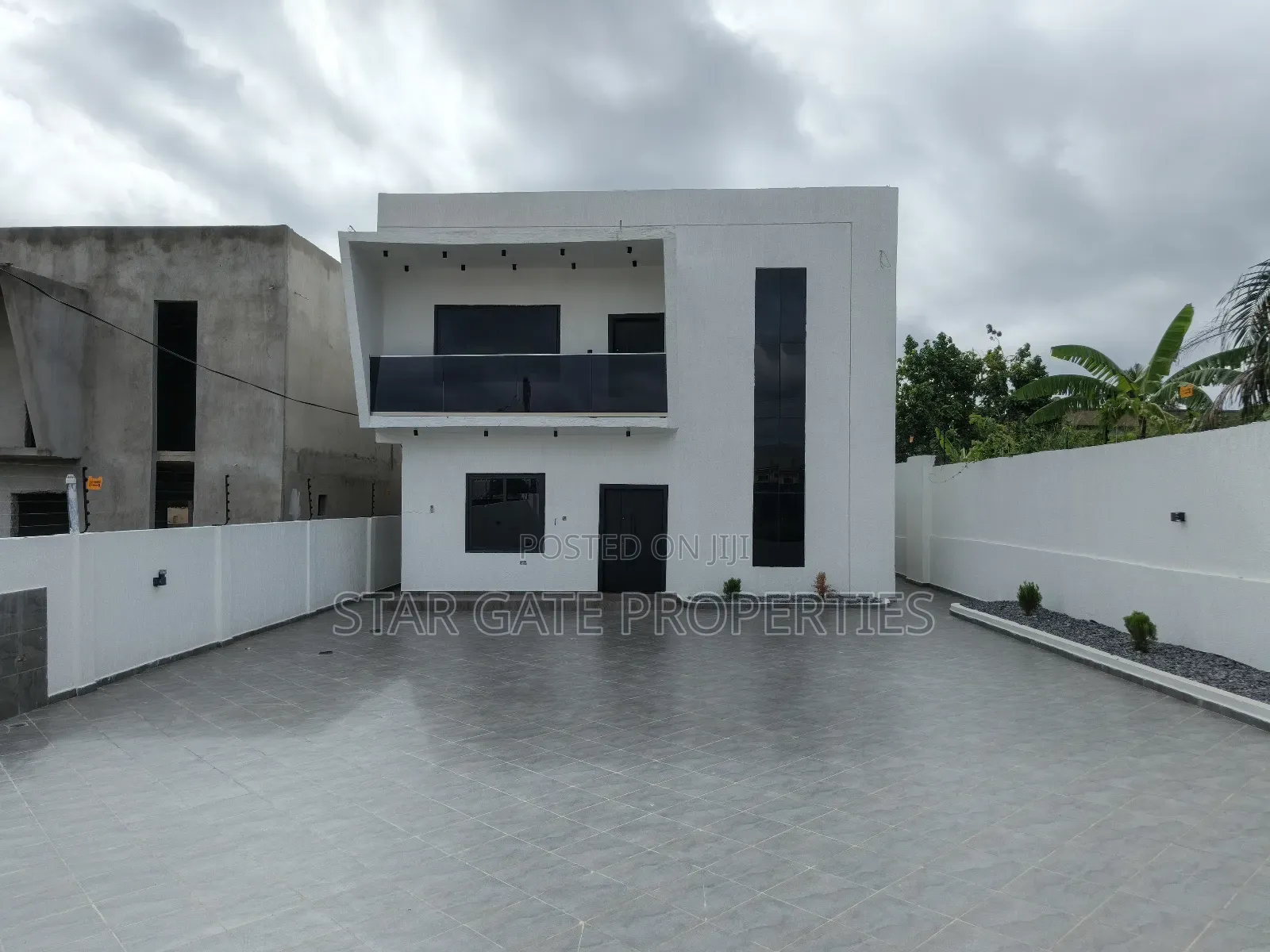 6bdrm House in Kentinkrono, Kumasi Metropolitan for sale