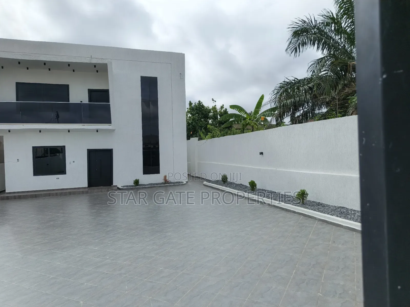 6bdrm House in Kentinkrono, Kumasi Metropolitan for sale