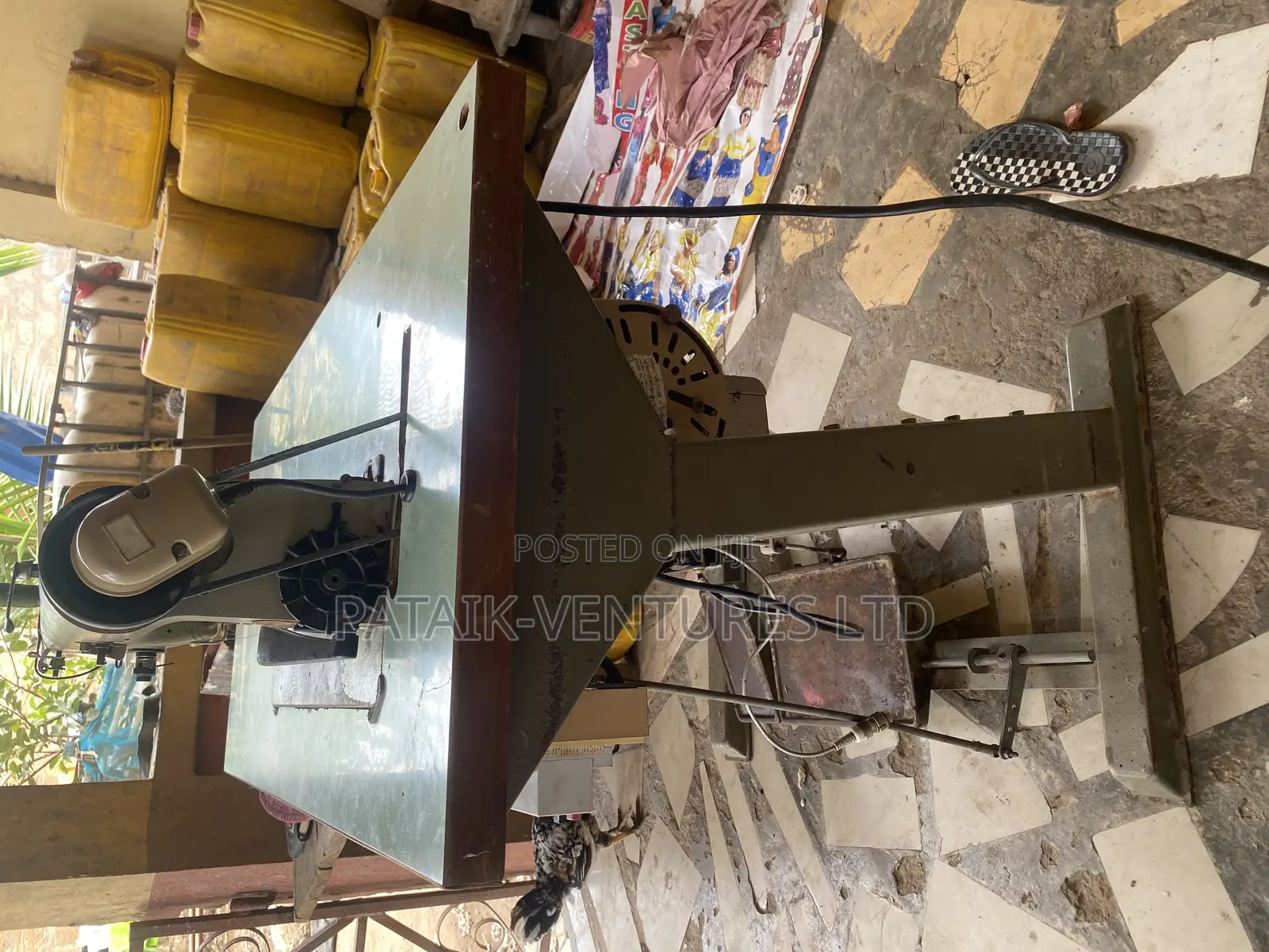 Industrial Sewing Machine