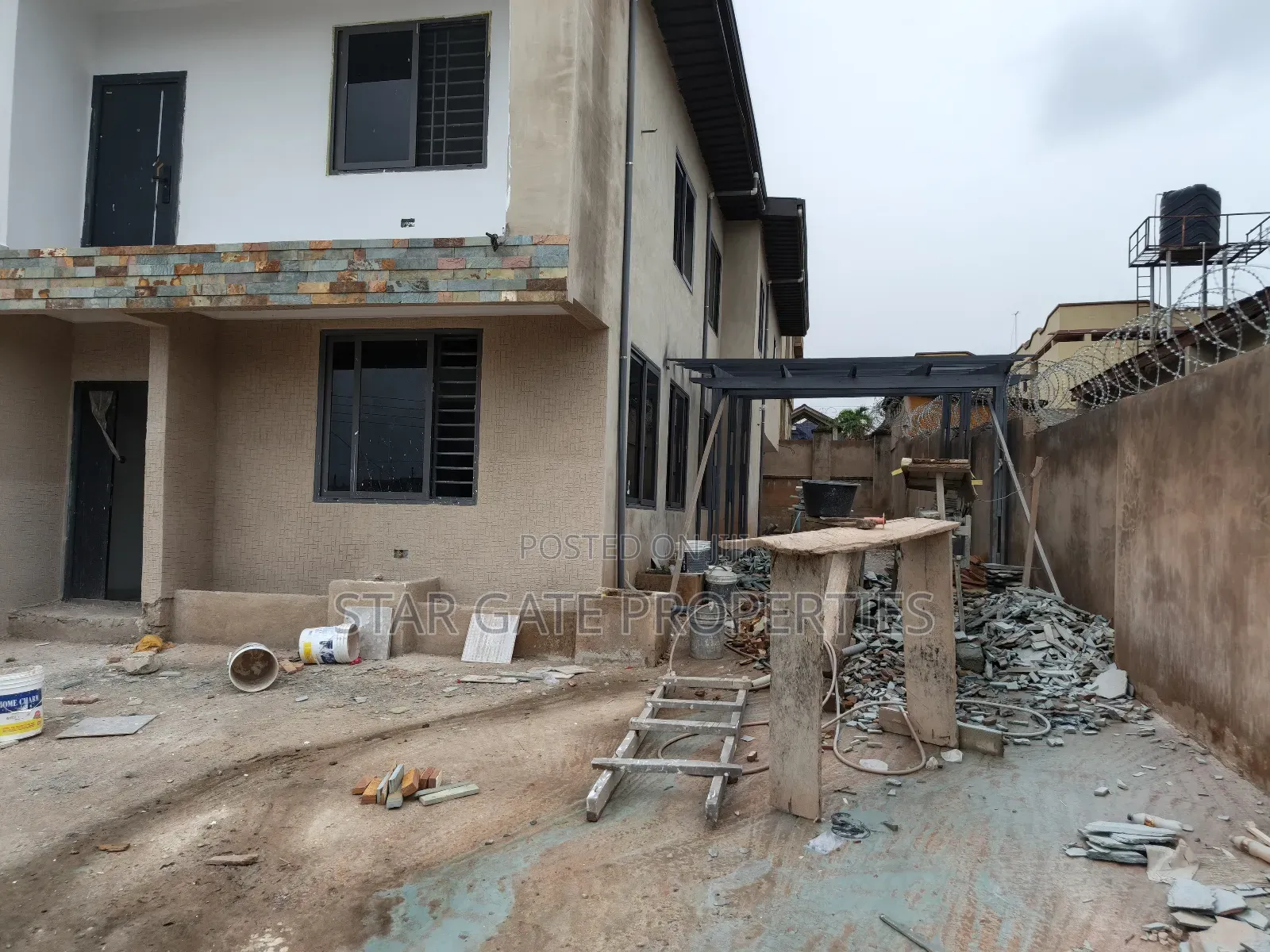 4bdrm House in Buokrom Estate, Kumasi Metropolitan for sale
