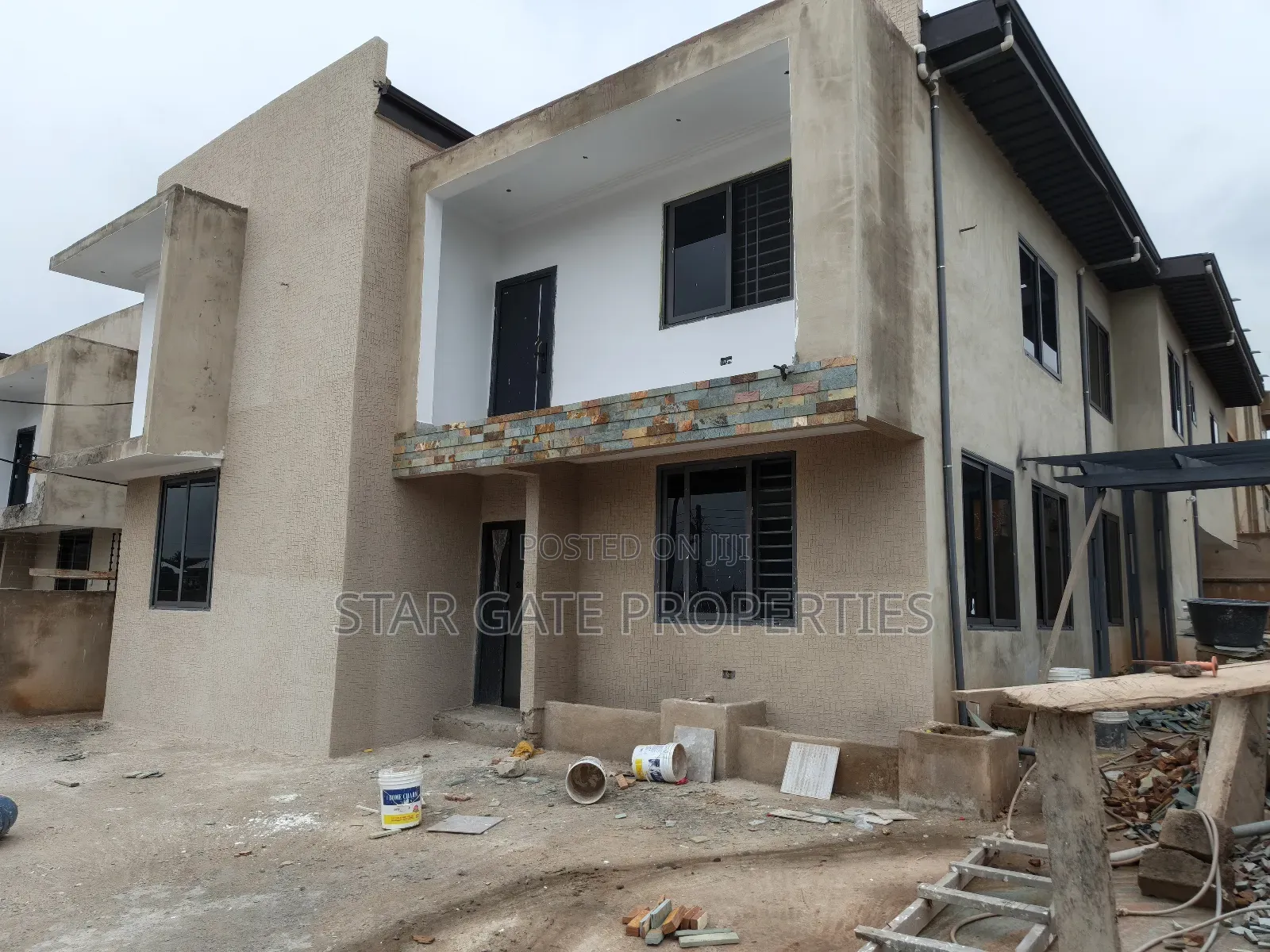 4bdrm House in Buokrom Estate, Kumasi Metropolitan for sale
