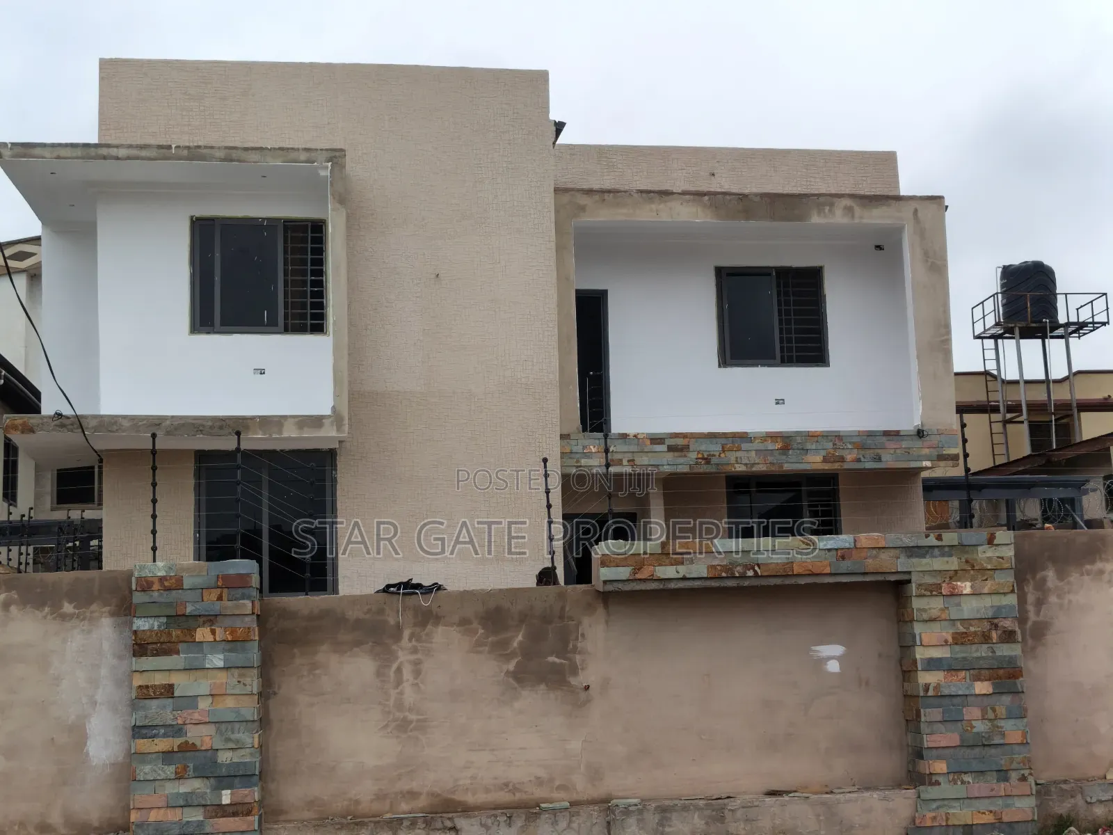 4bdrm House in Buokrom Estate, Kumasi Metropolitan for sale