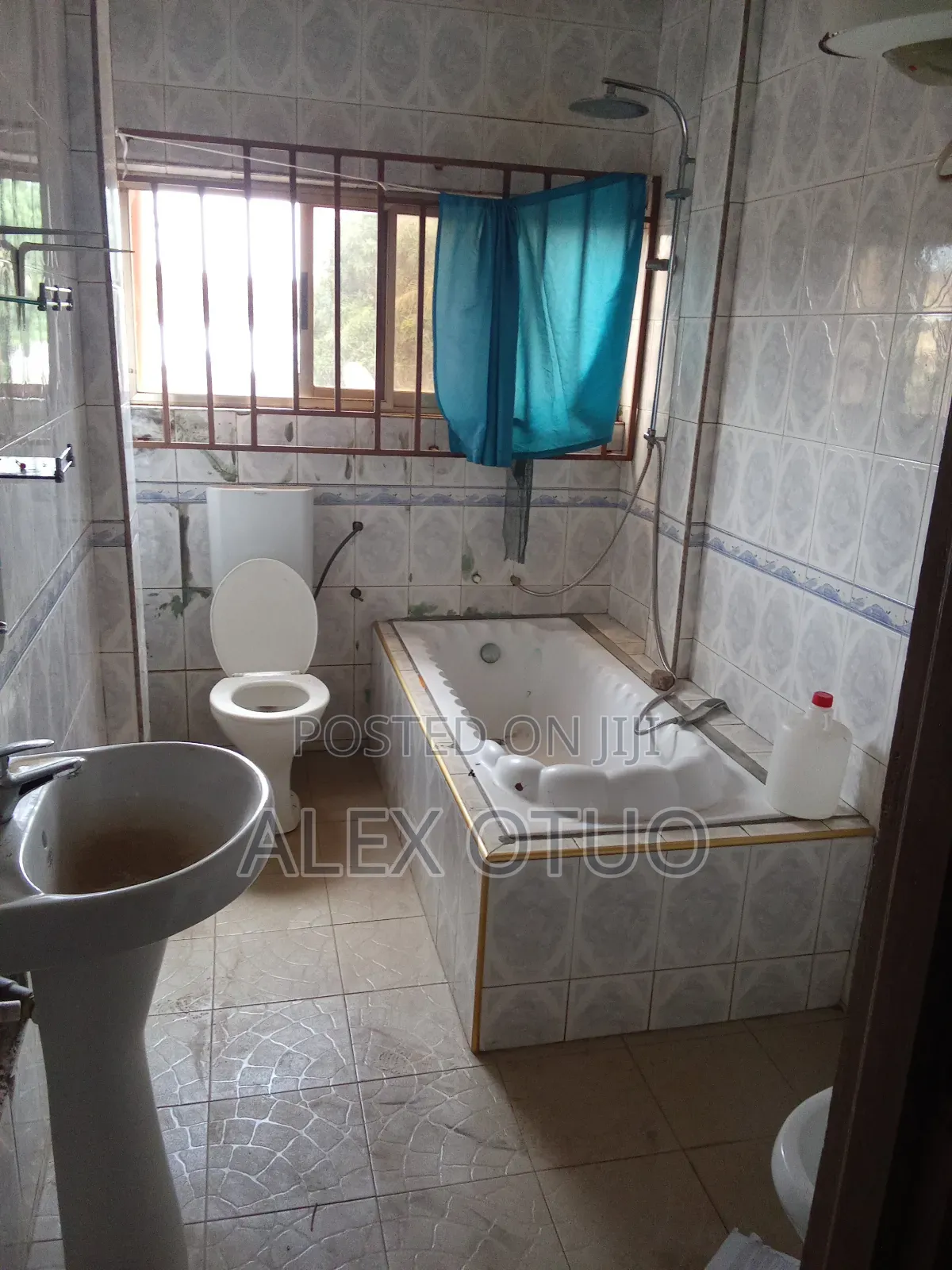 3bdrm Apartment in Alex Otuo Properties, Kumasi Metropolitan for rent