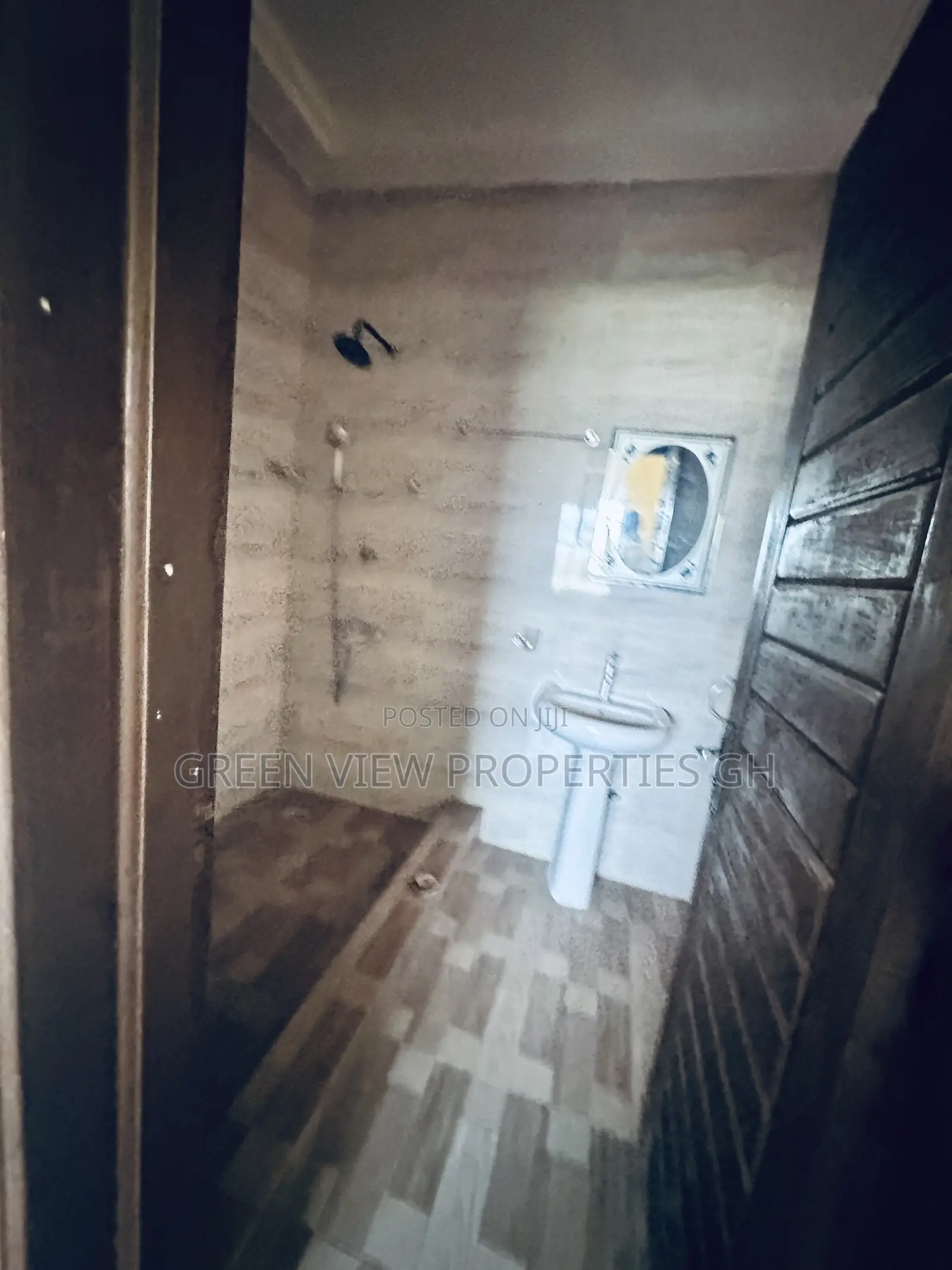 2bdrm Apartment in West Hills Mall Area for rent