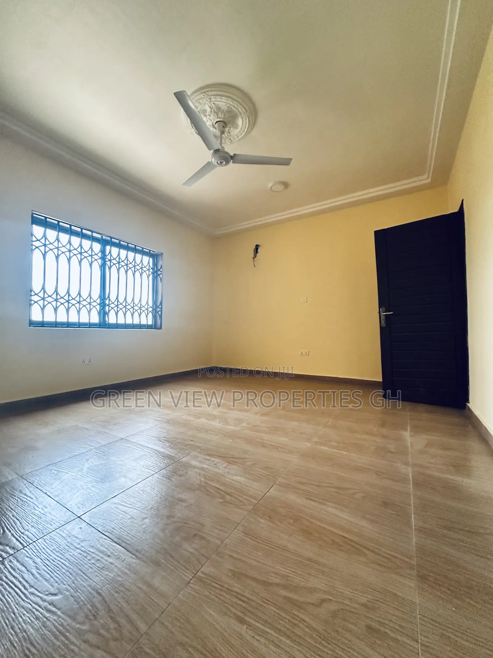 2bdrm Apartment in West Hills Mall Area for rent