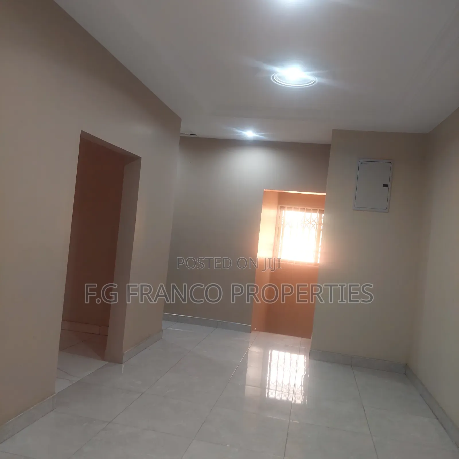 6bdrm House in Kg Franco Properties, Airport Residential Area for rent