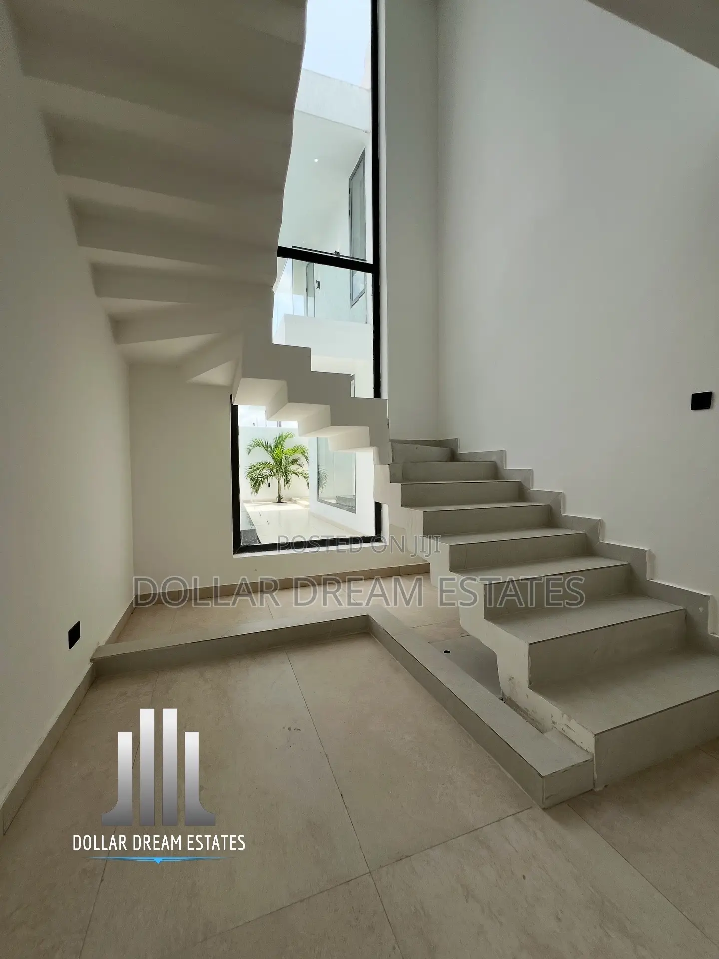 5bdrm House in Oyarifa for sale