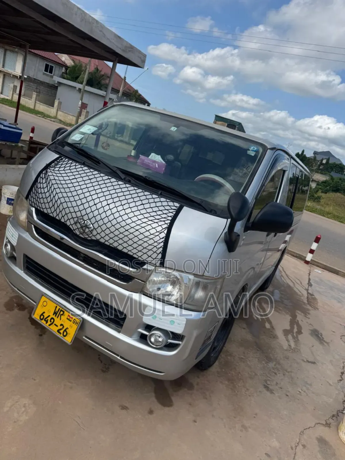 Toyota Grand HiAce 2012 Silver