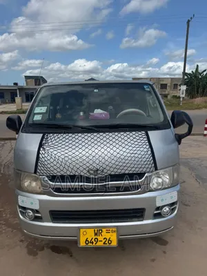 Toyota Grand HiAce 2012 Silver